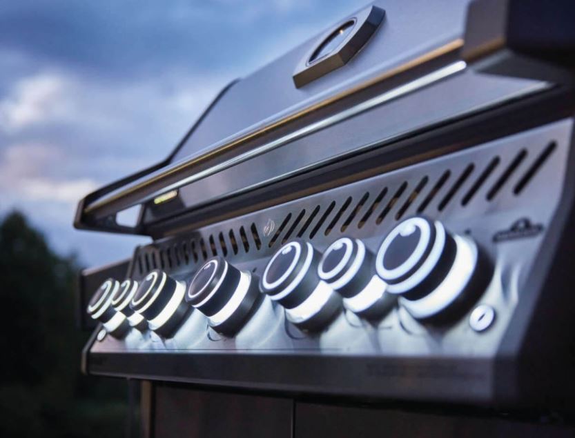 napoleon-rogue-se-625-rsib-infrared-side-and-rear-burners-gas-bbq-3